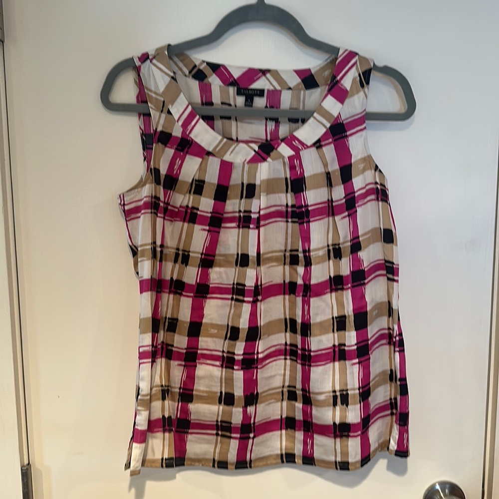 Sleeveless tank